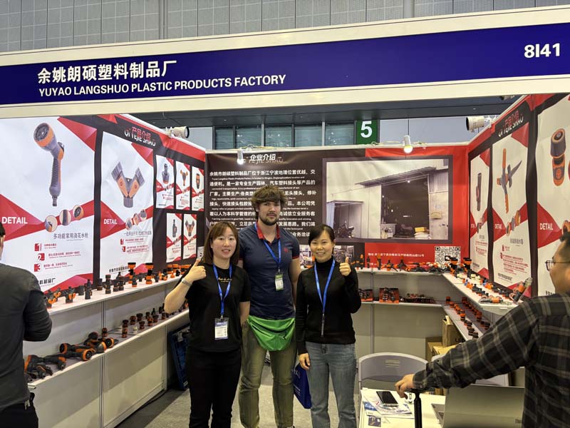 Ang debut ng Junnuo Connectors sa Shanghai Hardware Fair alt=